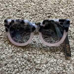 NWT Valley Eyewear Spleen Baby Pink Tort to Baby Pink w/ Black Gradient Lens